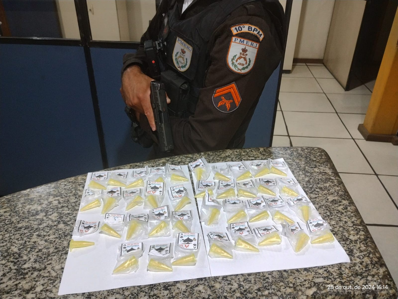 Drogas são encontradas em cemitério de Mendes