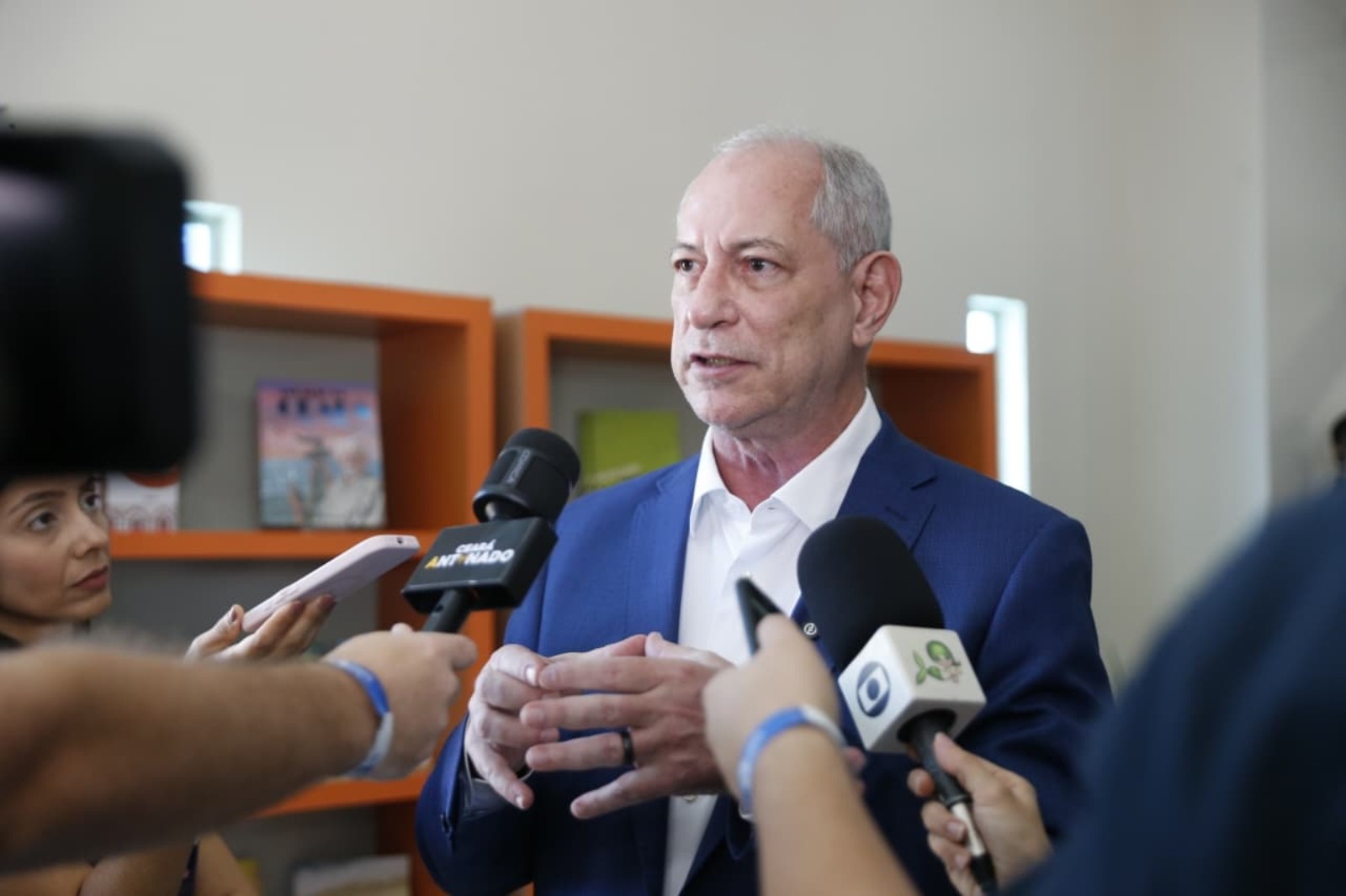 Ciro Gomes propõe equiparação de direitos para professores temporários e reforço à segurança Lgbtqiapn+​‌​