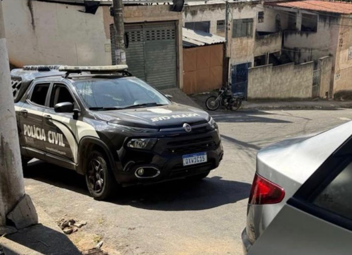 Suspeita de liderar esquema de cartões clonados é presa em Juiz de Fora