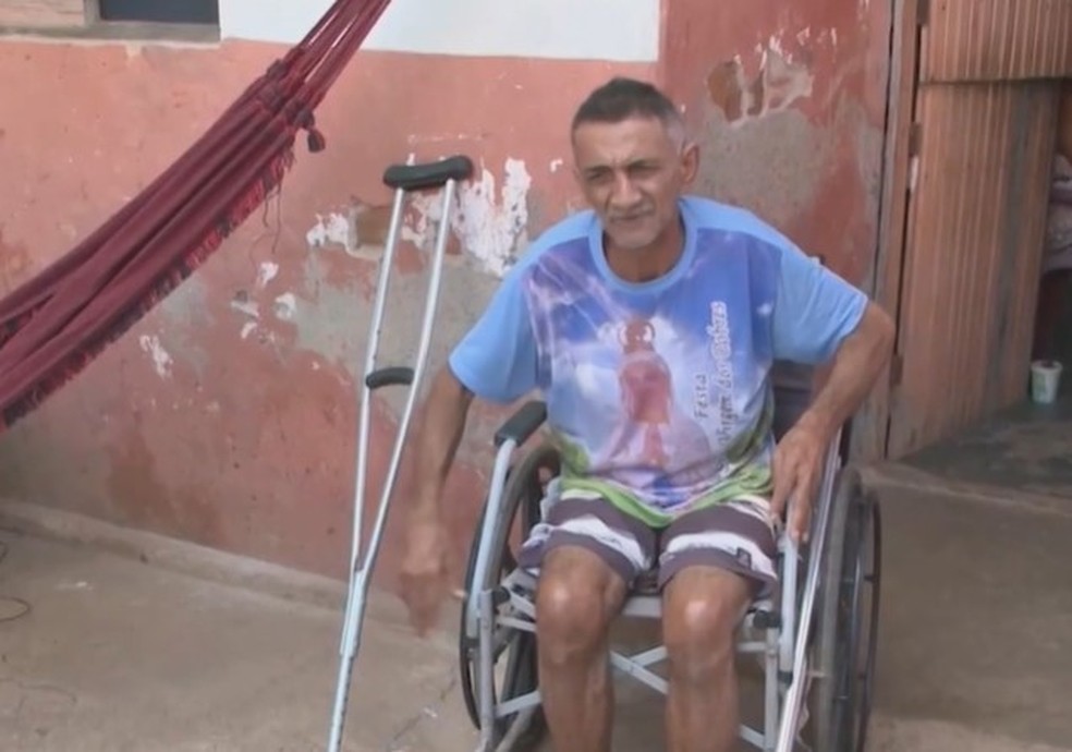 Gilson dos Santos sofreu um acidente de tr�nsito ao sair de uma padaria, em Campina Grande � Foto: Reprodu��o / TV Para�ba