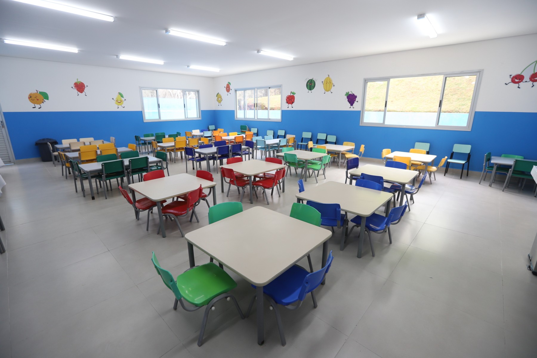 Creche e EMEIs são reinauguradas após reformas em dois bairros de Jacareí