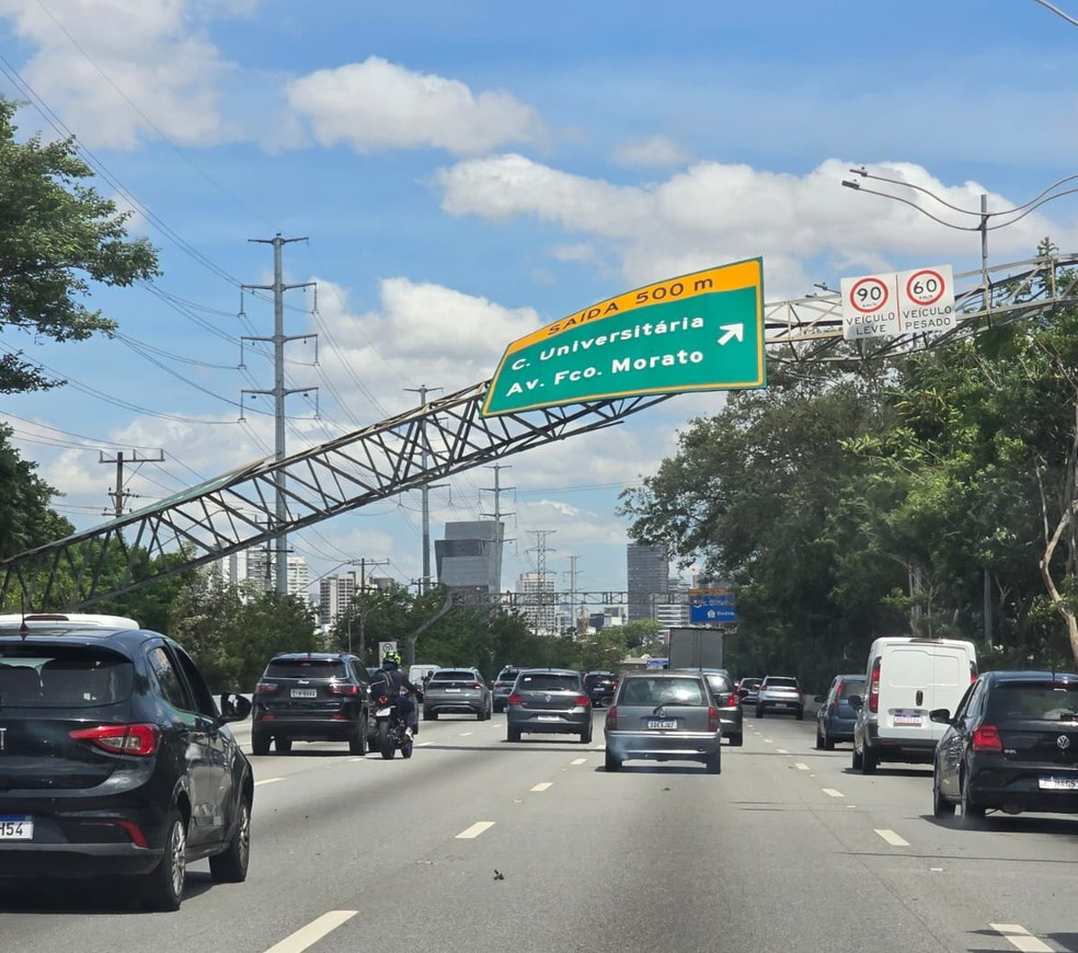 Marginal Pinheiros, na altura da Raia Olímpica da USP — Foto: Arquivo pessoal/César Soares