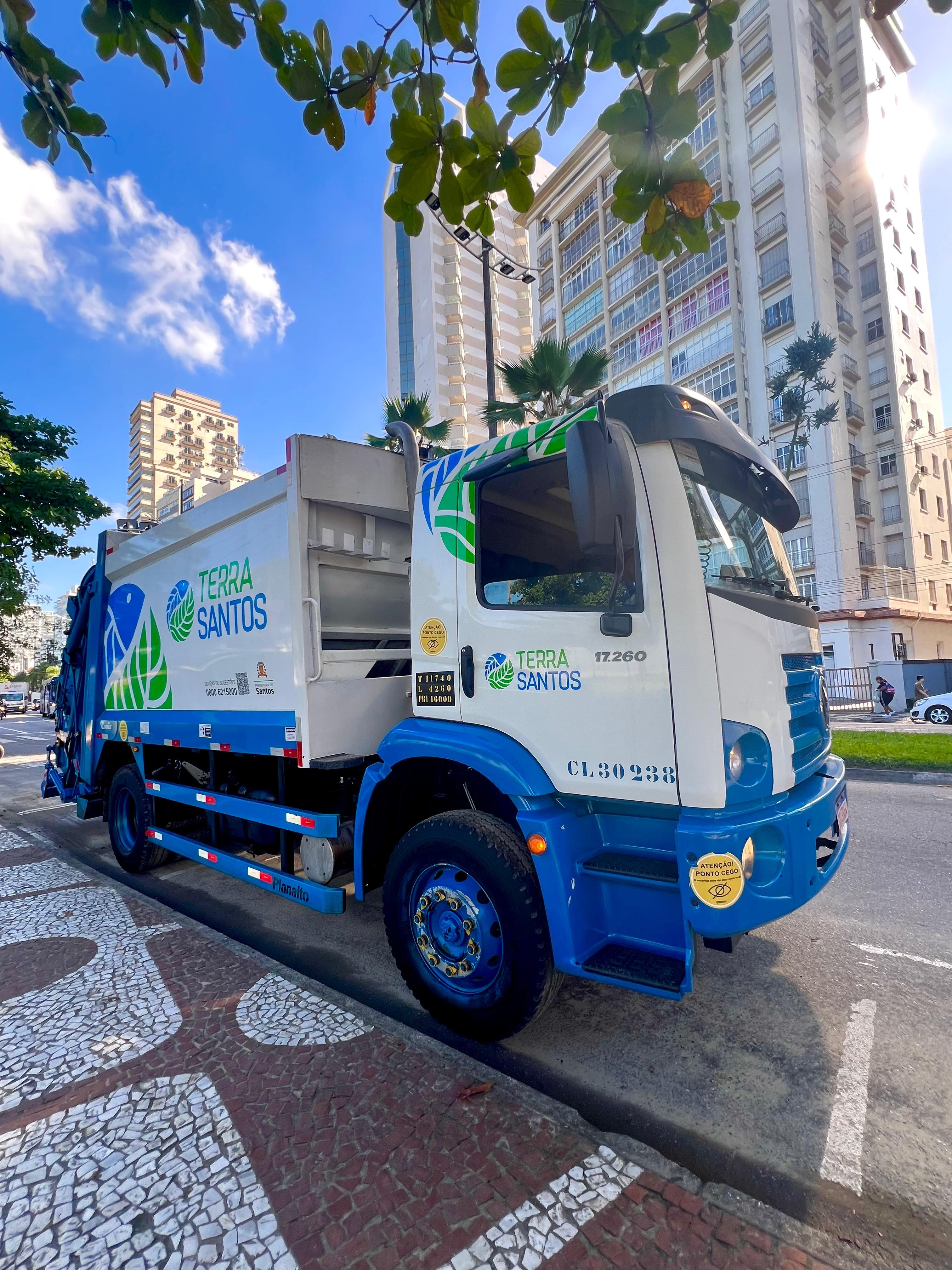 Santos, SP, terá app para monitorar caminhões da coleta municipal, com agendamento de horário e cartilha educativa