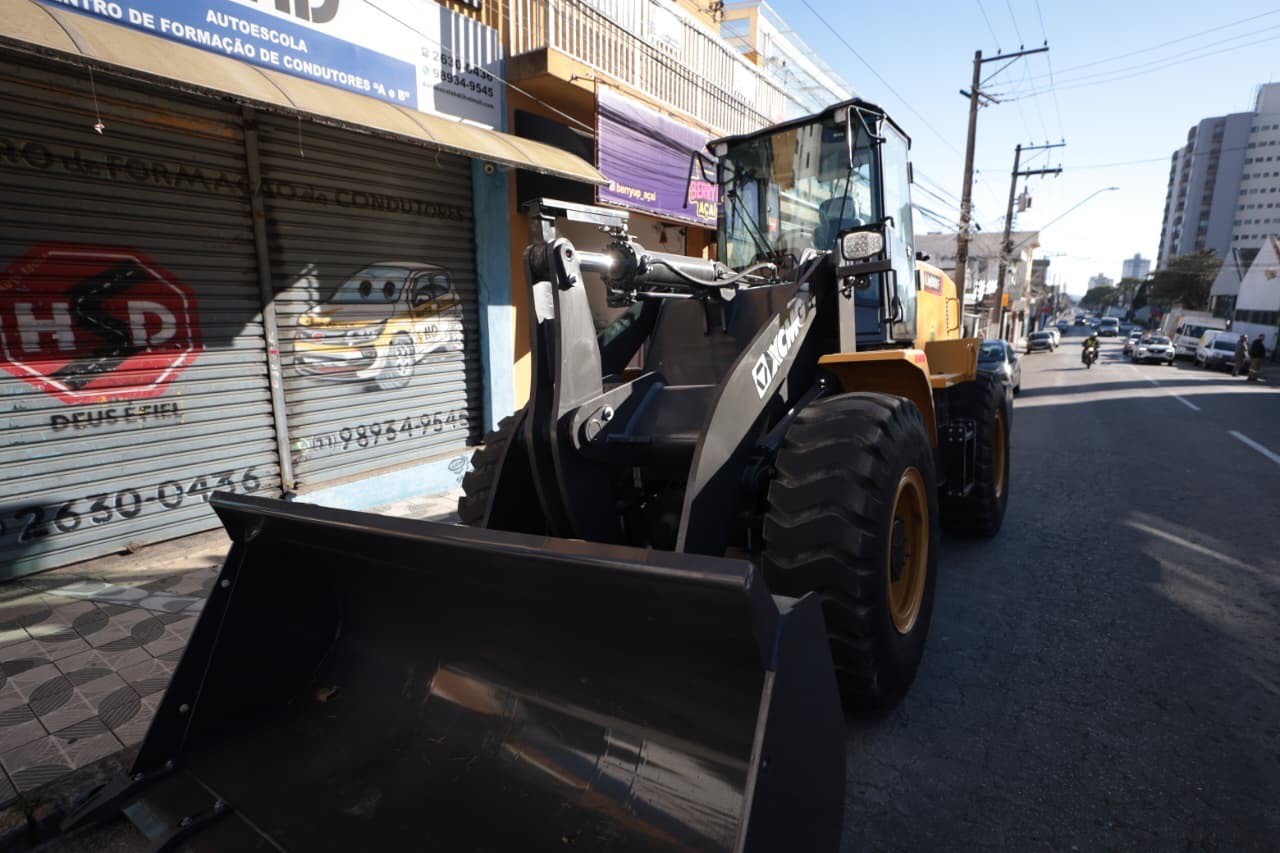 Quatro homens são presos ao transportar três tratores furtados em Suzano