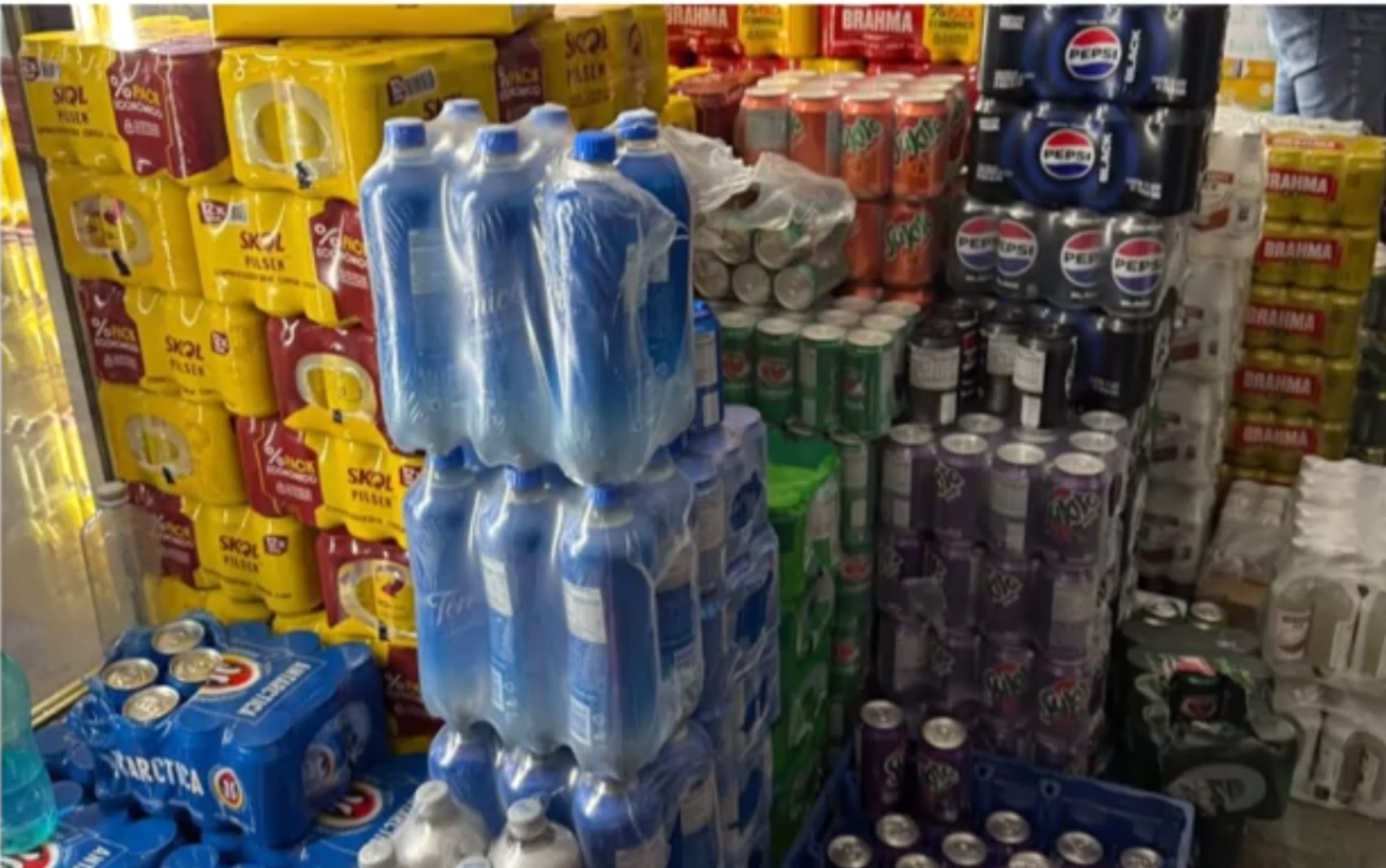 Mais de 600 bebidas alcóolicas impróprias para consumo são apreendidas em Salvador 
