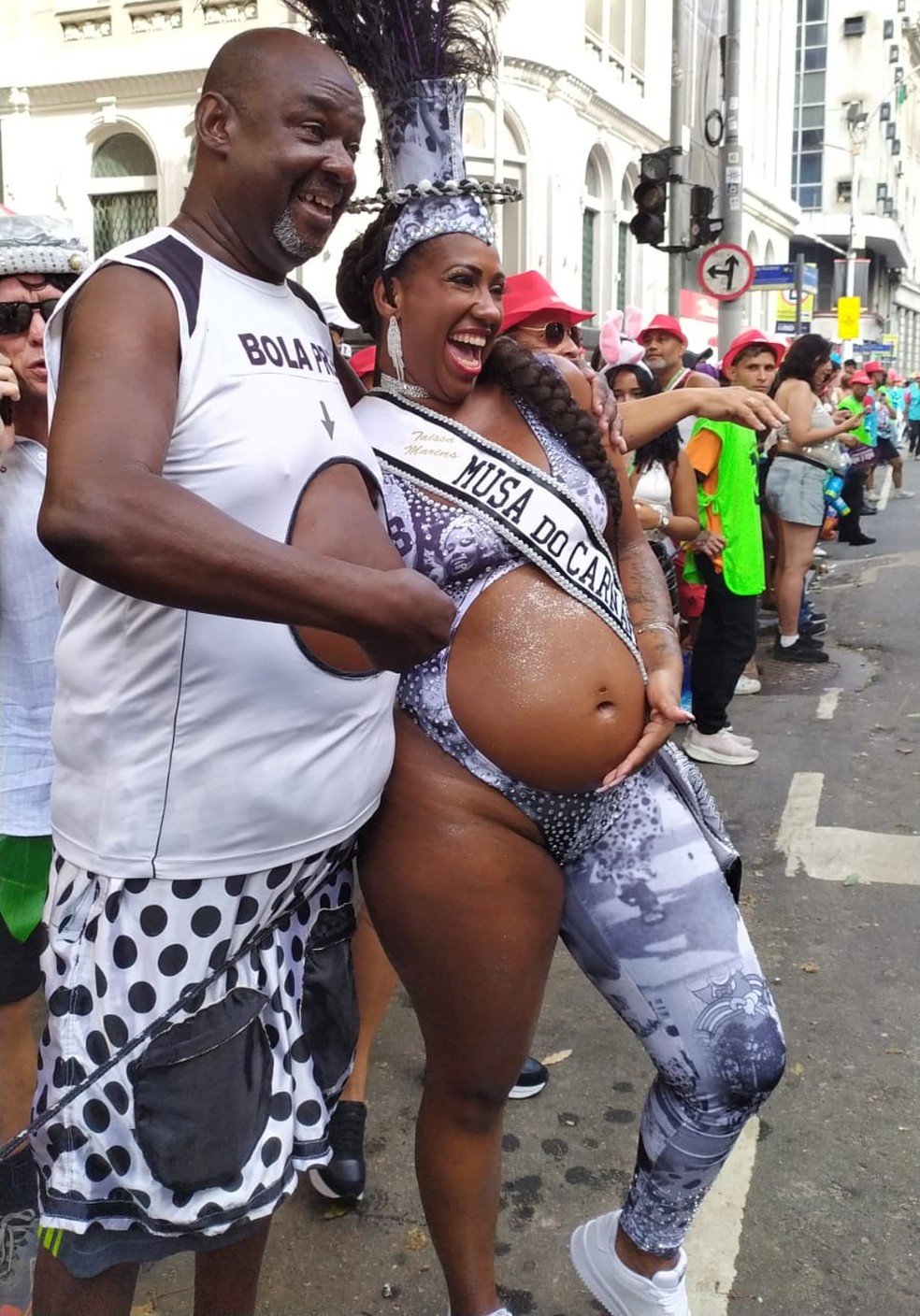 Ricardo Marinho e Taissa Marins, musa do carnaval deste ano, grávida de 5 meses — Foto: Patrícia Teixeira / g1