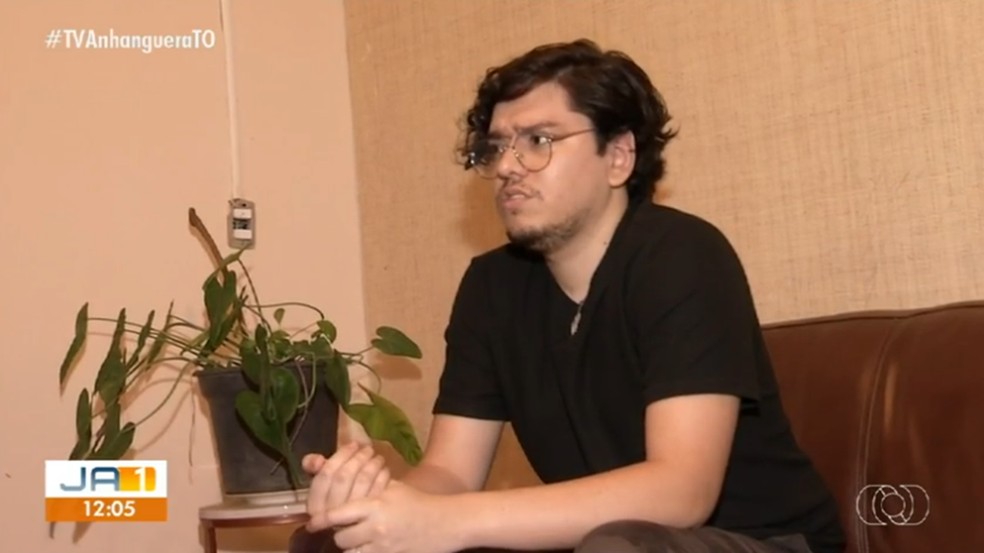 Filho cobra resposta sobre desaparecimento da mãe em desabamento de ponte — Foto: Reprodução/TV Anhanguera