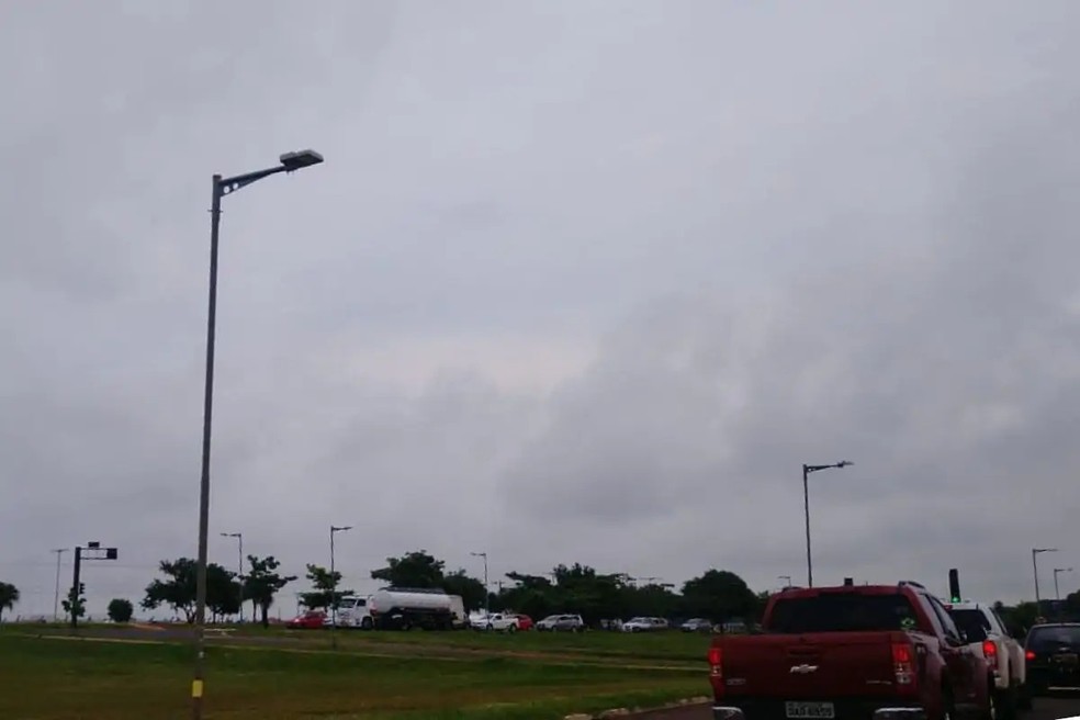 último fim de semana do ano deve ter chuva — Foto: Gislany Garnes