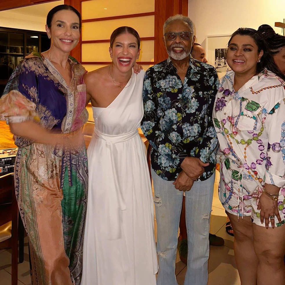 Gilberto Gil reúne Ivete, Preta, Lore Improta e familiares em festa de 81 anos na Bahia — Foto: Reprodução/Redes Sociais