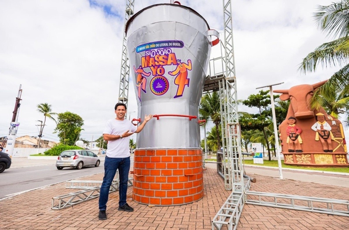 Cuscuzeira gigante distribui cuscuz de graça no São João Massayó