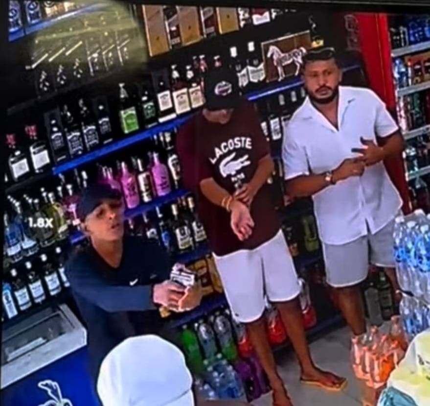 VDEO: influenciador  assaltado no RJ e tem joias que usava roubadas: 'meteu o revlver na minha cara...s a corrente de ouro  mais de R$ 100 mil'