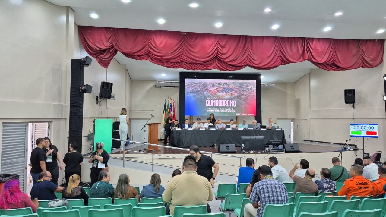 Audiência pública apresenta projeto do novo Bumbódromo de Parintins; obra deve começar em outubro