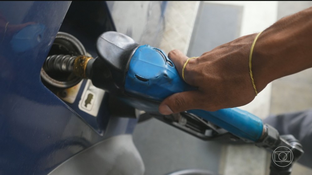 Governo deve prorrogar por mais dois meses subsídio à gasolina