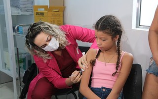 Dengue em crianças: saiba quais são os sintomas, os sinais de alerta e como deve ser o tratamento