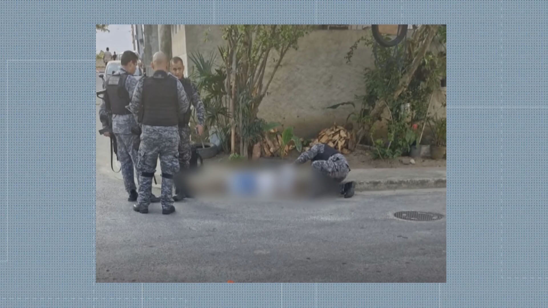 Motociclista morre baleado em abordagem da PM em São Gonçalo; protesto teve rua incendiada