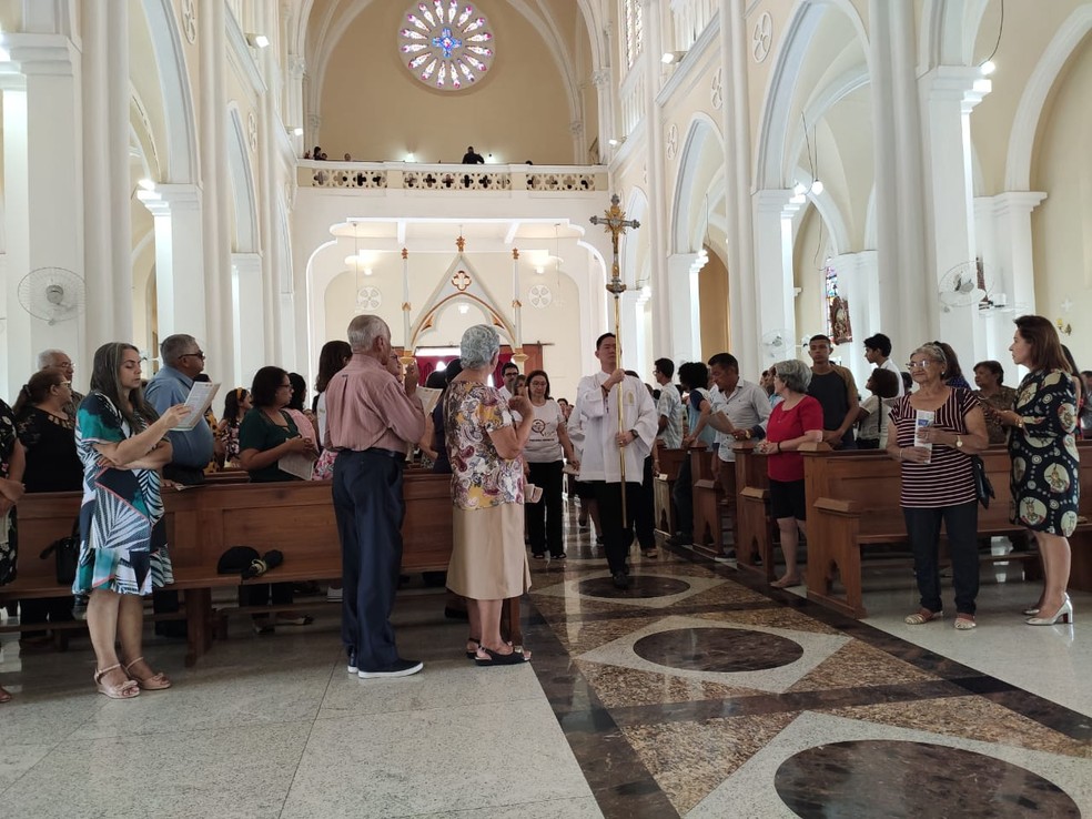 Missa de Cinzas na Catedral de Petrolina — Foto: Amanda Franco/ TV Grande Rio 