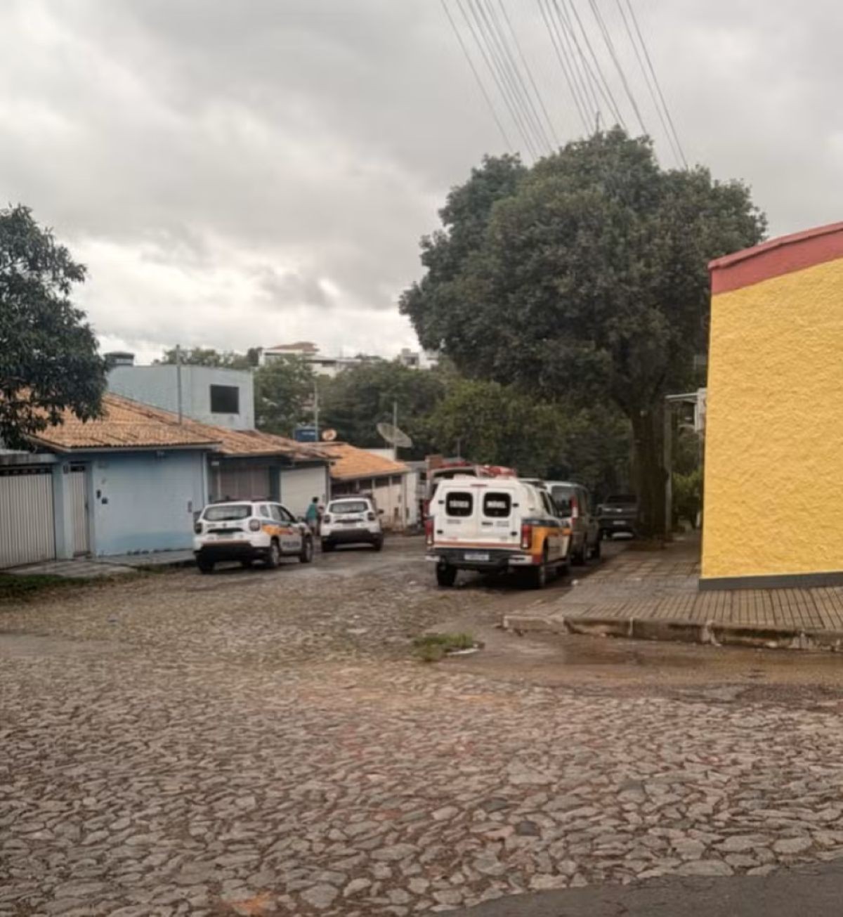Homem mata irmã de 82 anos a facadas em Divinópolis 