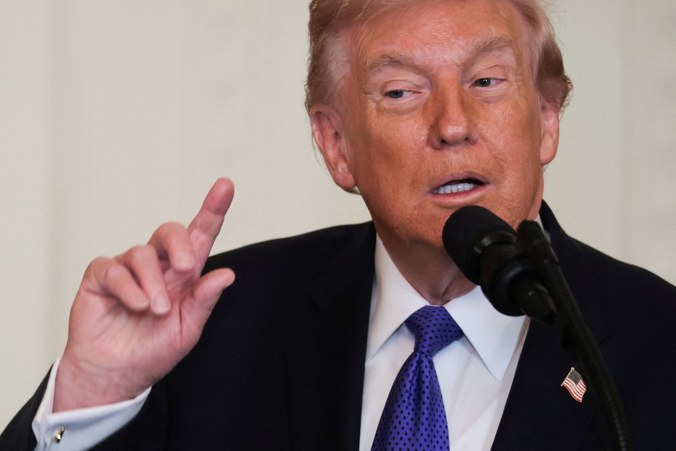 O presidente dos EUA, Donald Trump, participa de uma cerimônia de entrega da Medalha de Honra na Casa Branca, em Washington — Foto: REUTERS/Jonathan Ernst