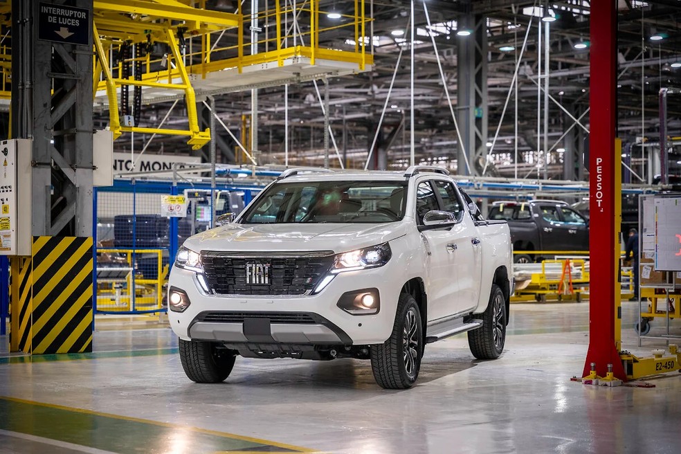 Fiat Titano saindo da linha de produção em Córdoba, Argentina — Foto: Divulgação