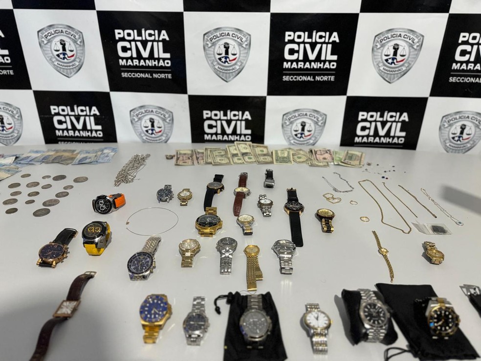 Homem é preso no Centro de São Luís por revender joias e relógios roubados — Foto: Divulgação/Polícia Civil do Maranhão