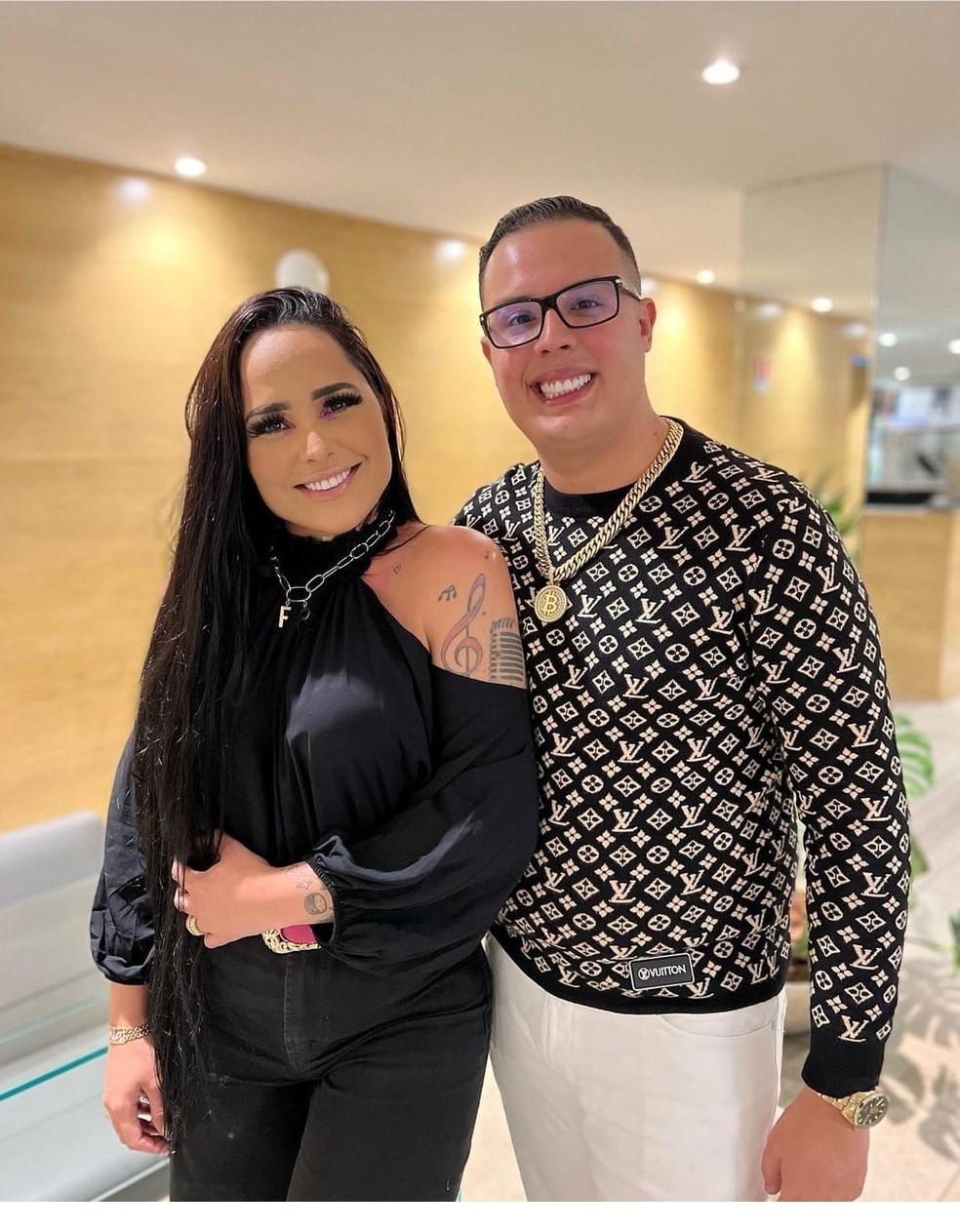 Perlla ao lado do seu namorado, Patrick Abrahão. — Foto: Reprodução/Redes sociais