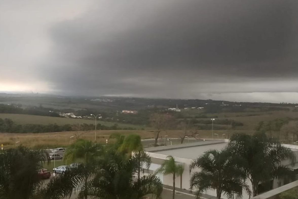 Frente fria traz chuva e vento forte para o interior de SP, alerta Defesa Civil