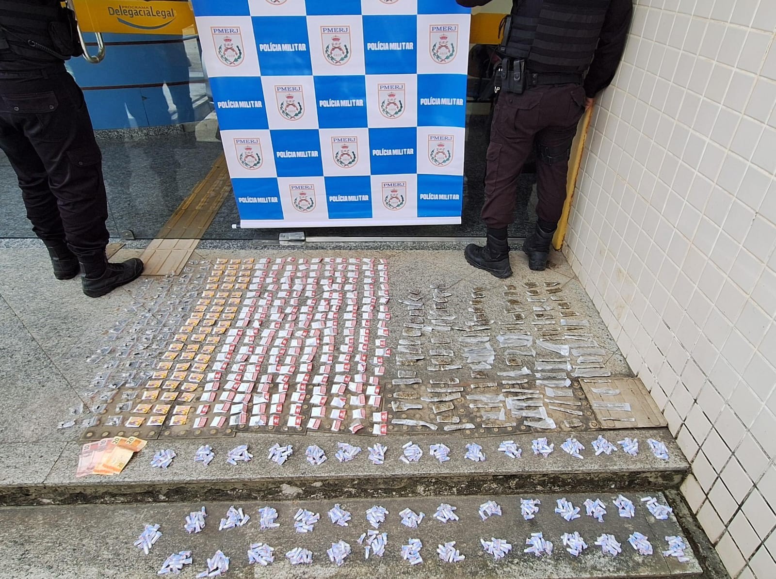 Adolescente é apreendido com drogas avaliadas em cerca de R$ 15 mil em Vassouras