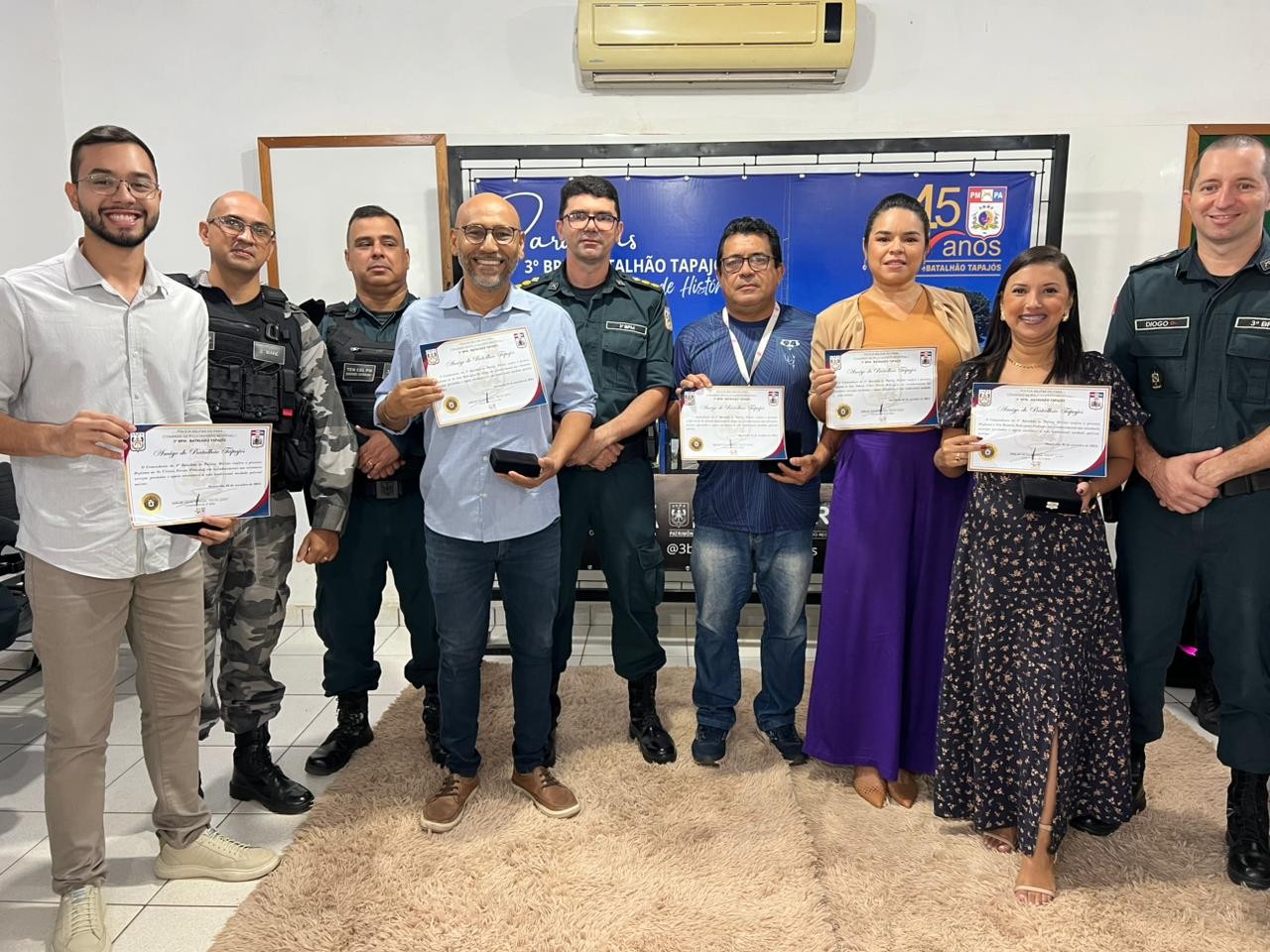 3º BPM homenageia profissionais da imprensa com Diploma 'Amigo do Batalhão Tapajós'