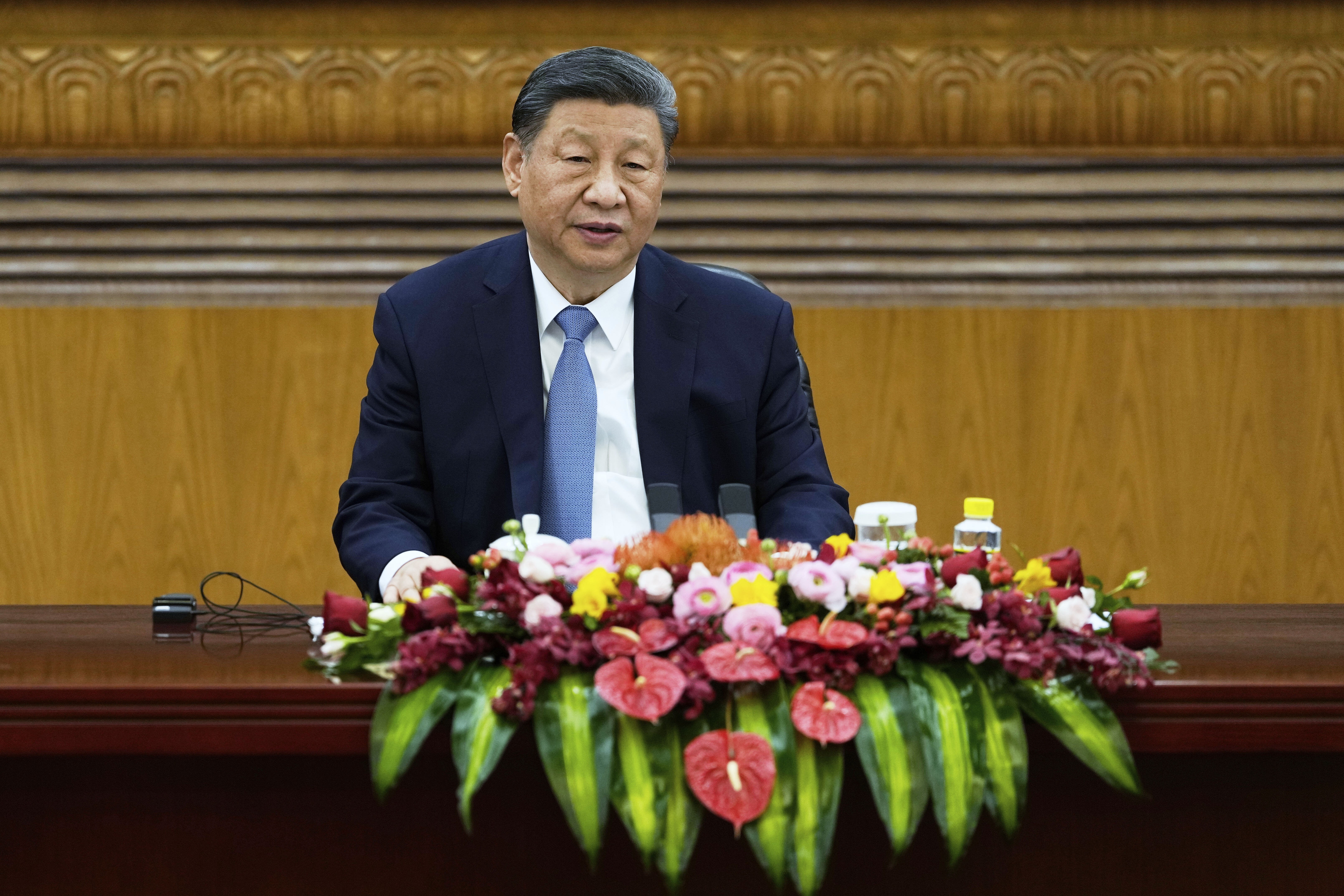 De funcionário humilde a líder supremo: a trajetória de Xi Jinping antes de chegar ao poder