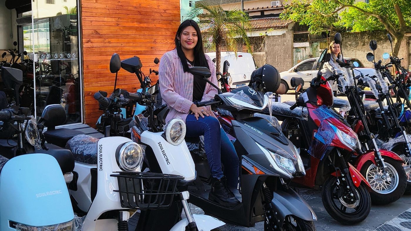 Motos elétricas crescem em mais de 100% no Brasil em 2025