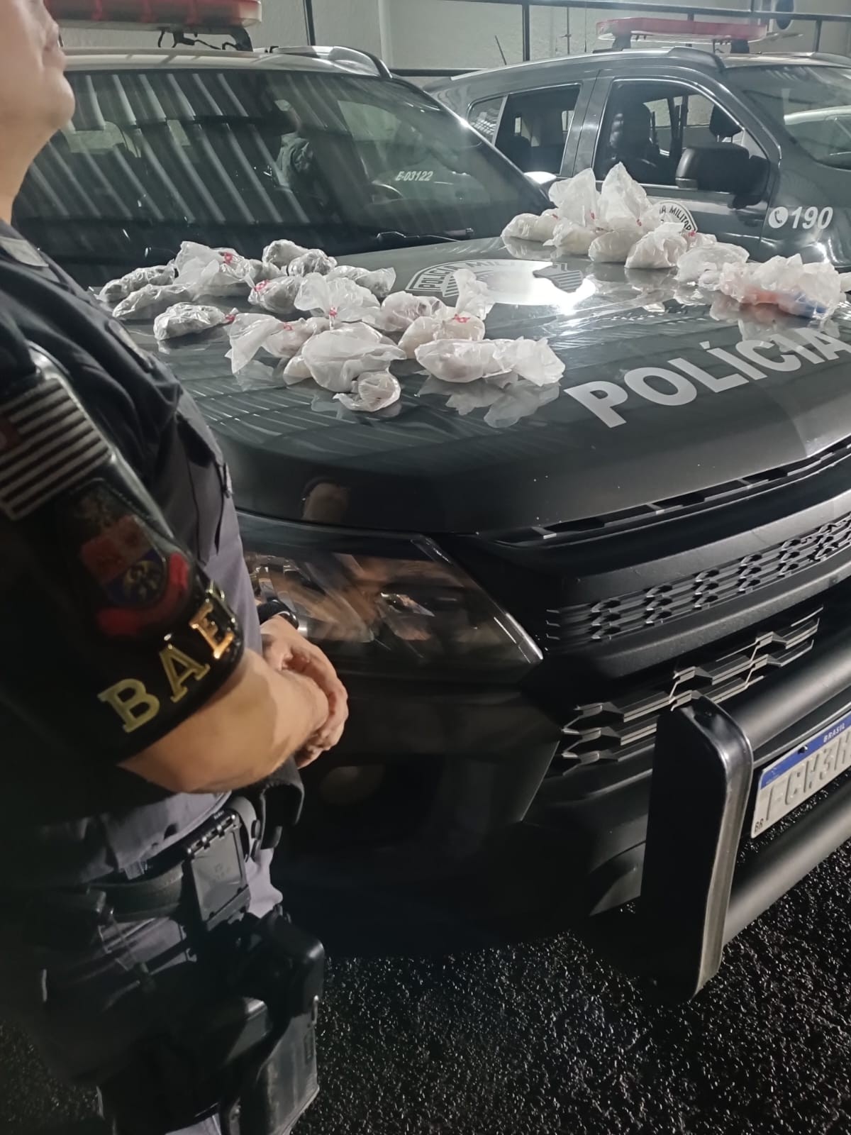 Homem é preso com mais de 1,3 mil porções de drogas em São José dos Campos