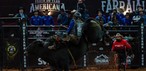 Final da etapa de Americana da PBR reuniu dez competidores na noite deste domingo (7) — Foto: Thomaz Marostegan