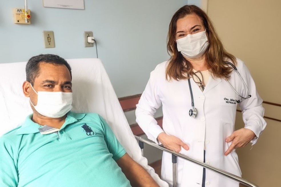 Sogra que doou rim para genro no Pará diz: 'Agora um pedacinho de mim vive nele'Aparecida Rodrigues, de 62 anos, doou um dos seus rins para o genro