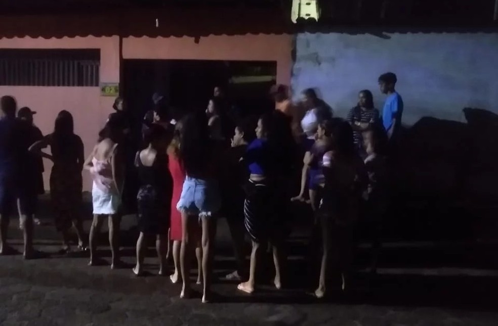 Moradores do Lima Verde ficaram chocados com o crime — Foto: Reprodução/Redes sociais