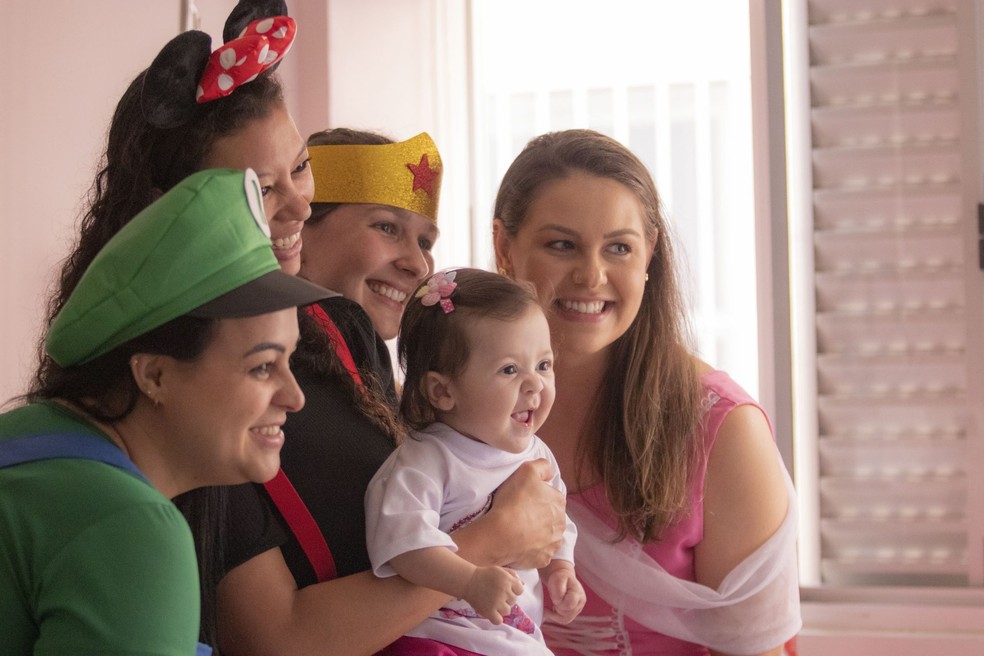 Kherollyn de Campos Souza ficou 489 dias internada, desde que nasceu — Foto: Aline Jasper/UEPG