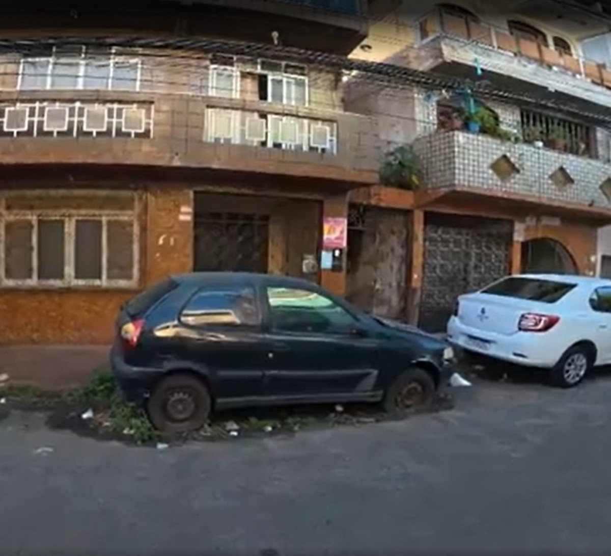 Jovem é preso suspeito de matar namorada a facadas dentro de casa em Salvador