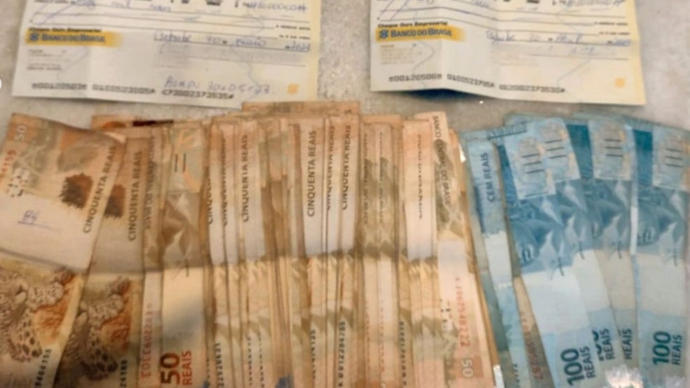 Polícia apreendeu R$ 92 mil durante operação contra esquema de "rachadinha' em Beberibe. — Foto: MPCE/ Divulgação