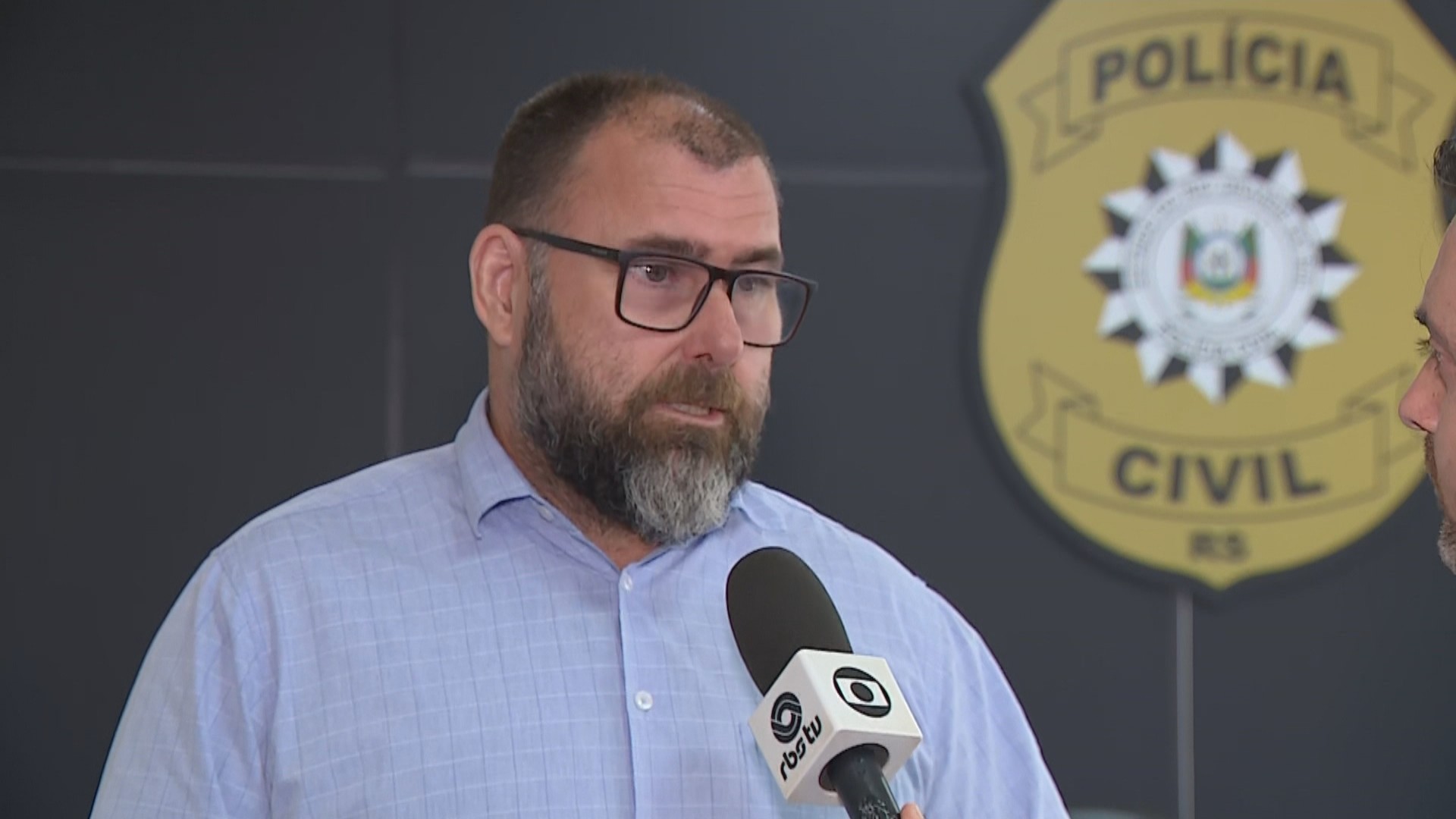 Caso da família Aguiar: 'Falso testemunho já está comprovado', diz delegado sobre parente de PM que convenceu amigo a mentir