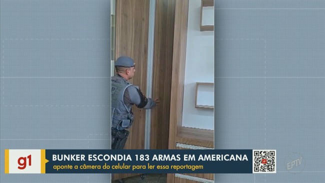 Policial descobre 'porta secreta' que escondia 183 armas em Americana