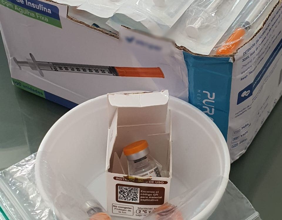 Mulher é presa em Aracaju durante operação de combate a venda ilegal de medicamentos emagrecedores