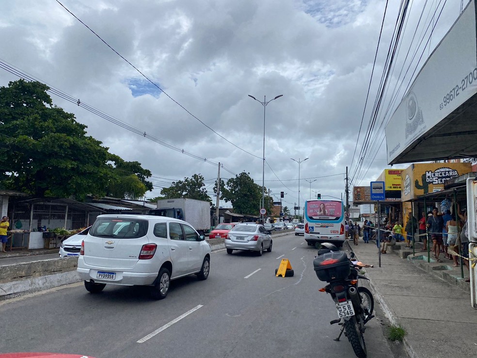 Atropelamento termina com uma mulher morta em Cruz das Armas — Foto: Karine de Andrade/TV Cabo Branco