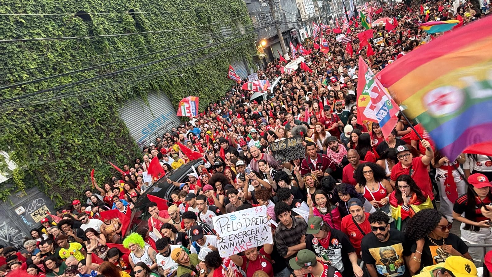Apoiadores de Lula fazem atos de campanha espalhados pela cidade de SP