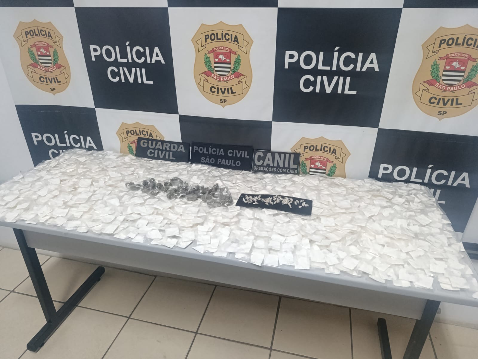 Polícia encontra 'casa-bomba' e prende trio durante operação em São Roque