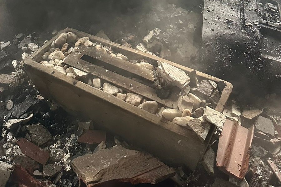 Explosão em lareira ecológica causa incêndio em residência no RS, dizem bombeiros
