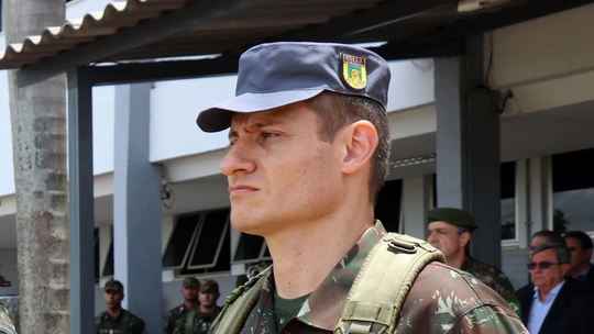Exército muda estrutura e tira poder dos kids pretos - O comandante do Exército, general Tomás Paiva, publicou uma portaria na qual transfere o comando do Batalhão de Operações Psicológicas, que integrava a estrutura dos kids pretos, para o Comando Militar do Planalto.