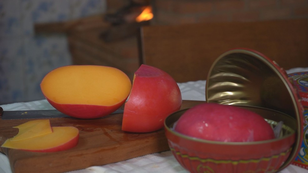 Edam, queijo holandês produzido também em Minas Gerais — Foto: Devanir Gino/EPTV