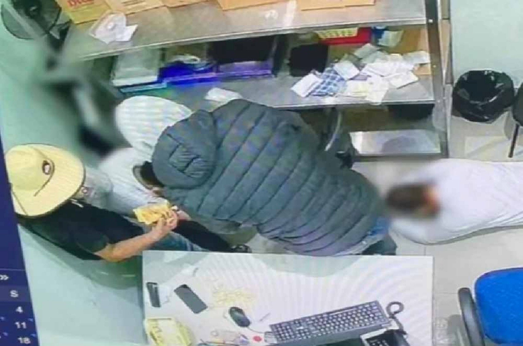 Homens armados rendem funcionários e assaltam supermercado em Pouso Alegre, MG