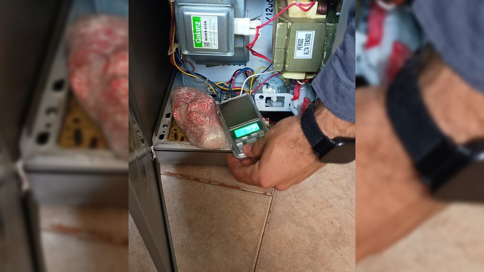 2 de 2
A megaopera&ccedil;&atilde;o mobilizou 30 policiais civis e 40 policiais militares, al&eacute;m do apoio do Helic&oacute;ptero &Aacute;guia e do Canil da PM &mdash; Foto: Pol&iacute;cia Civil