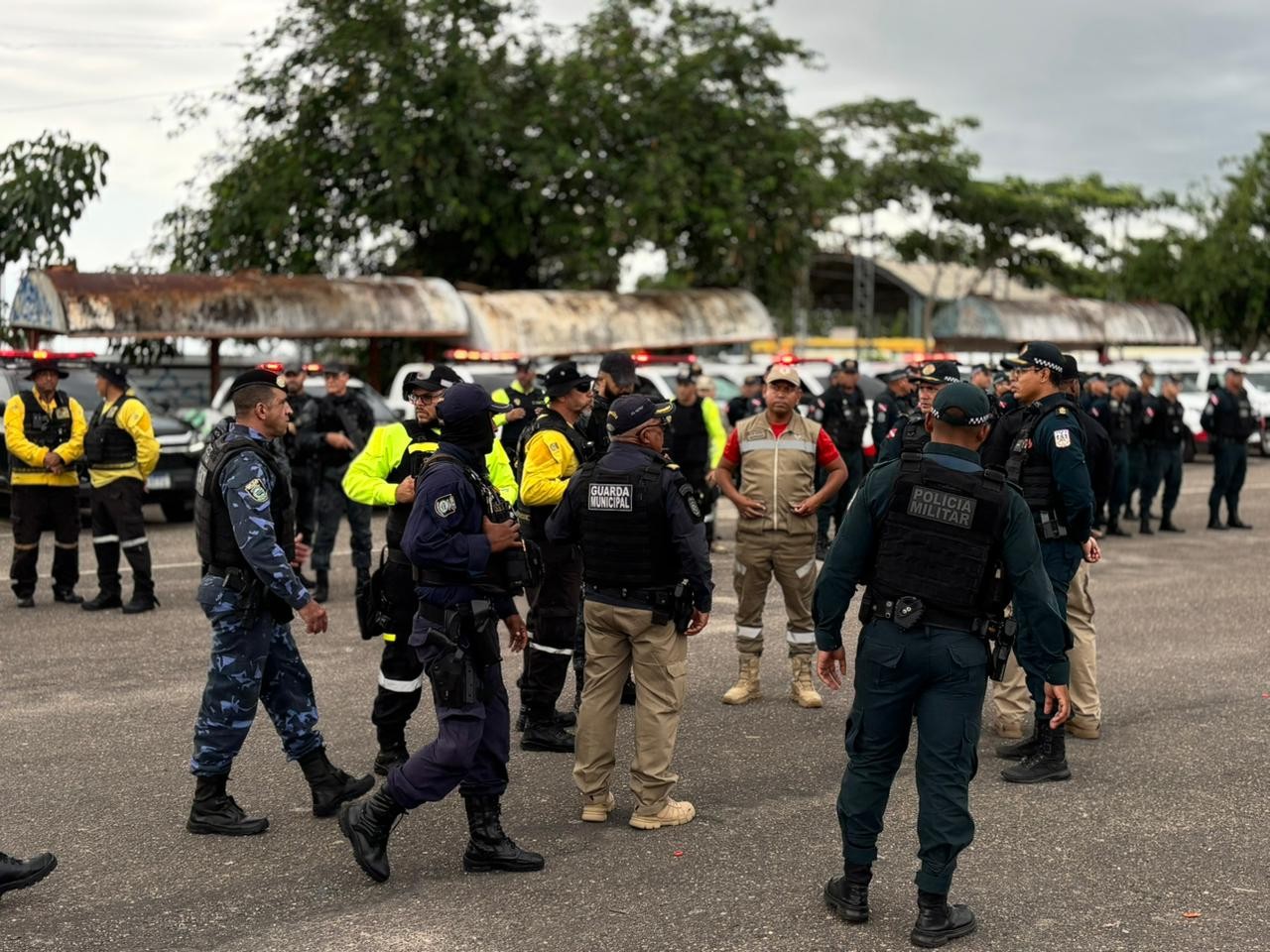 Operação recolhe veículos e aplica 70 multas em Outeiro, distrito de Belém