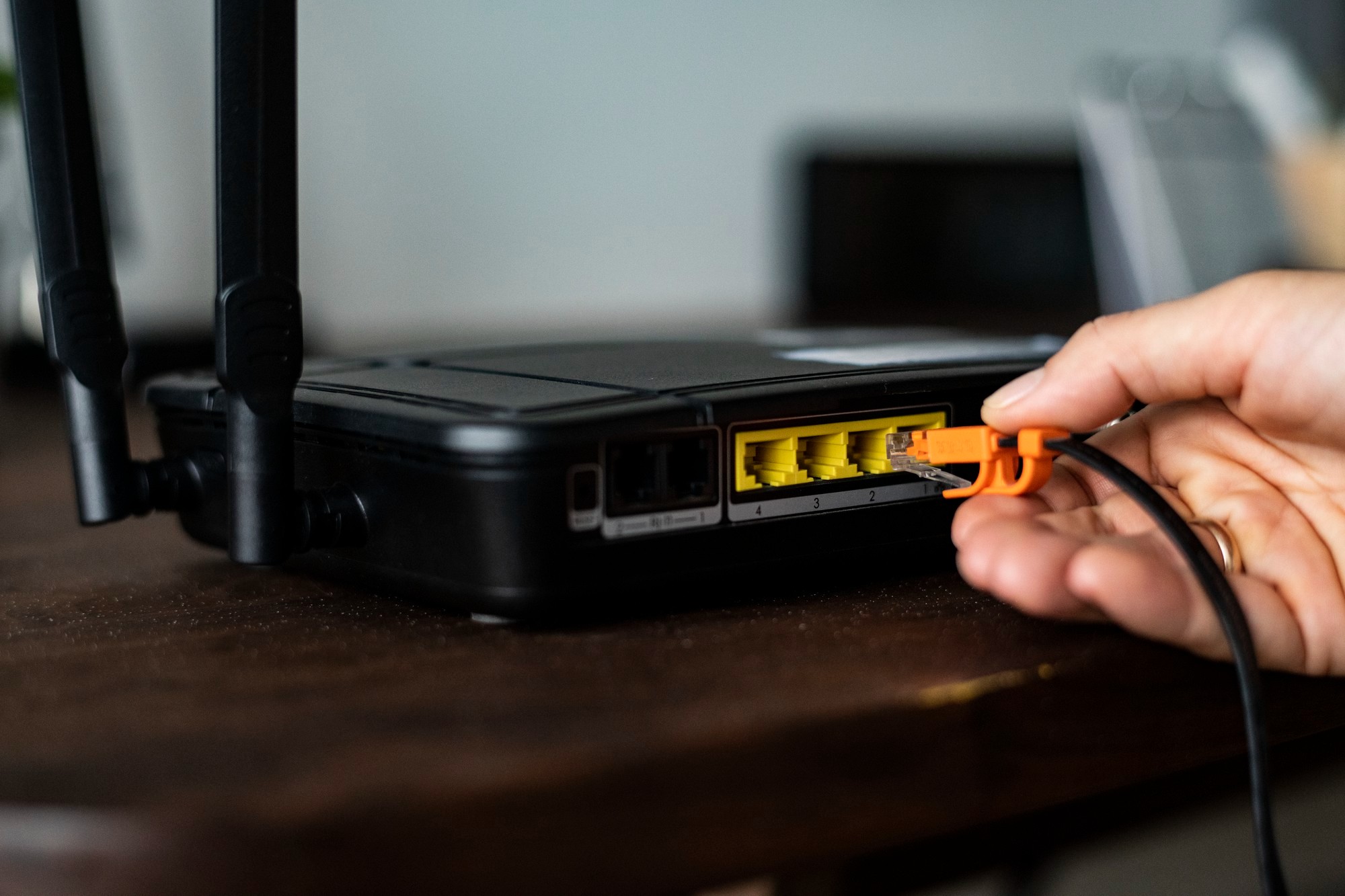 Tchau, internet discada: AOL vai desligar seus últimos modems ativos nos EUA